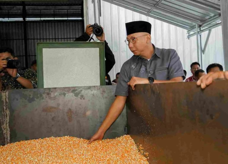 Langkah Nyata Tingkatkan Daya Saing Petani, Pemprov Lampung Salurkan Bantuan Dryer