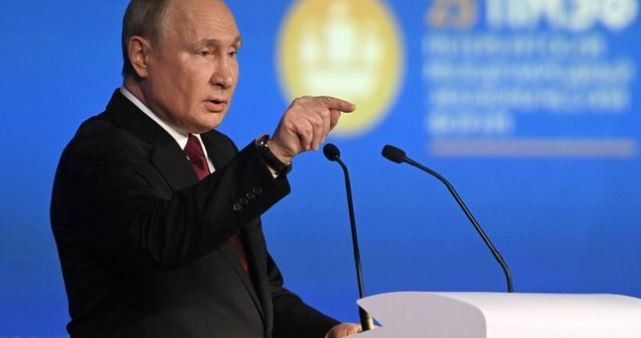 Saling Menyindir, Perdana Menteri Inggris dan Vladimir Putin  