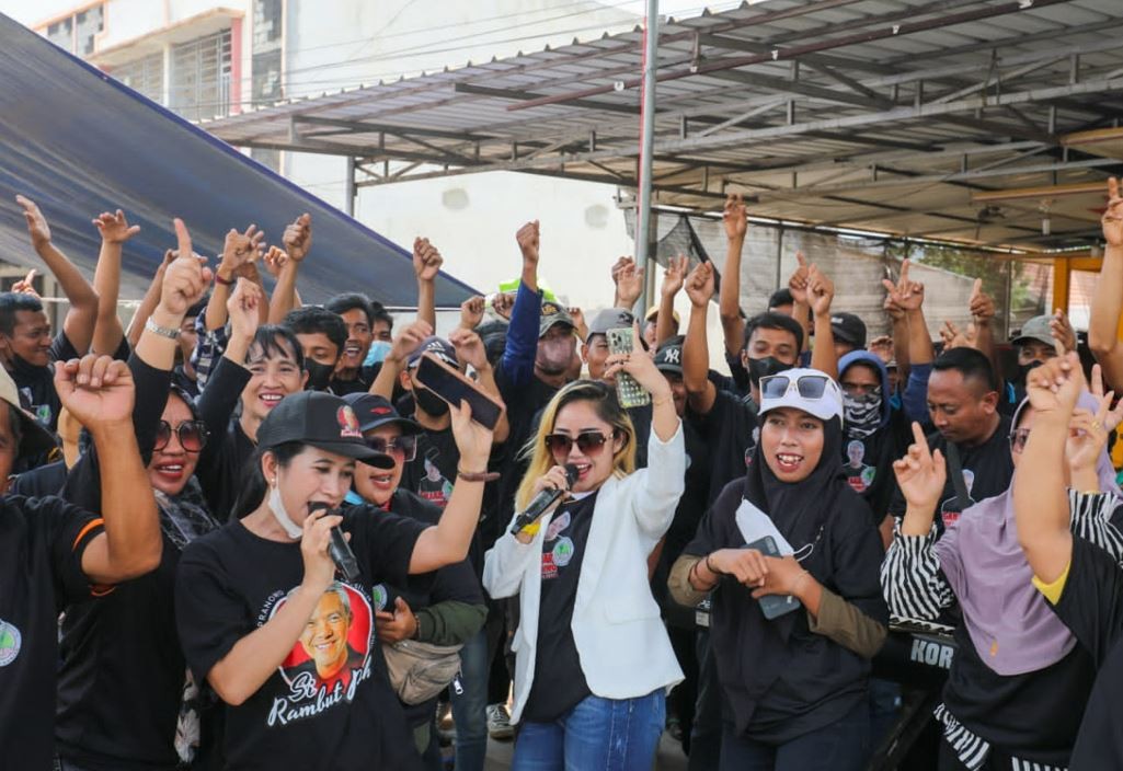 Petani Tebu Ganjar Galang Dana dan Bantu Korban Kebakaran di Lampung Tengah