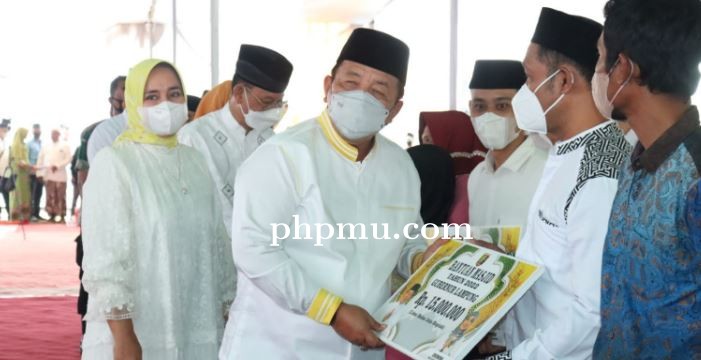 Arinal Djunaidi Berikan Bantuan Dana Hibah Untuk Anak Yatim dan Rumah Ibadah Pada Pengajian Akbar di
