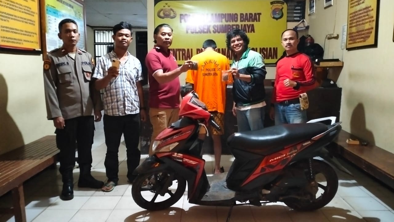 Polsek Sumberjaya berhasil mengamankan seorang remaja Pemilik Ganja