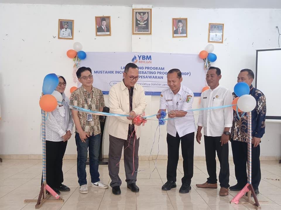 Launching Mustahik Income Generating Program YBM BRILiaN BRI Region 5 Bandar Lampung