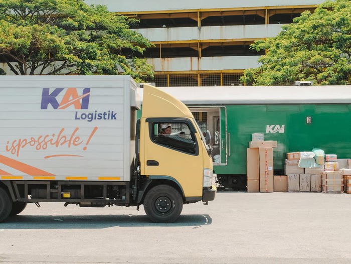 KAI Logistik Perluas Layanan Nasional: KALOG Express Kini Layani Pengiriman Paket dan Barang Elektro