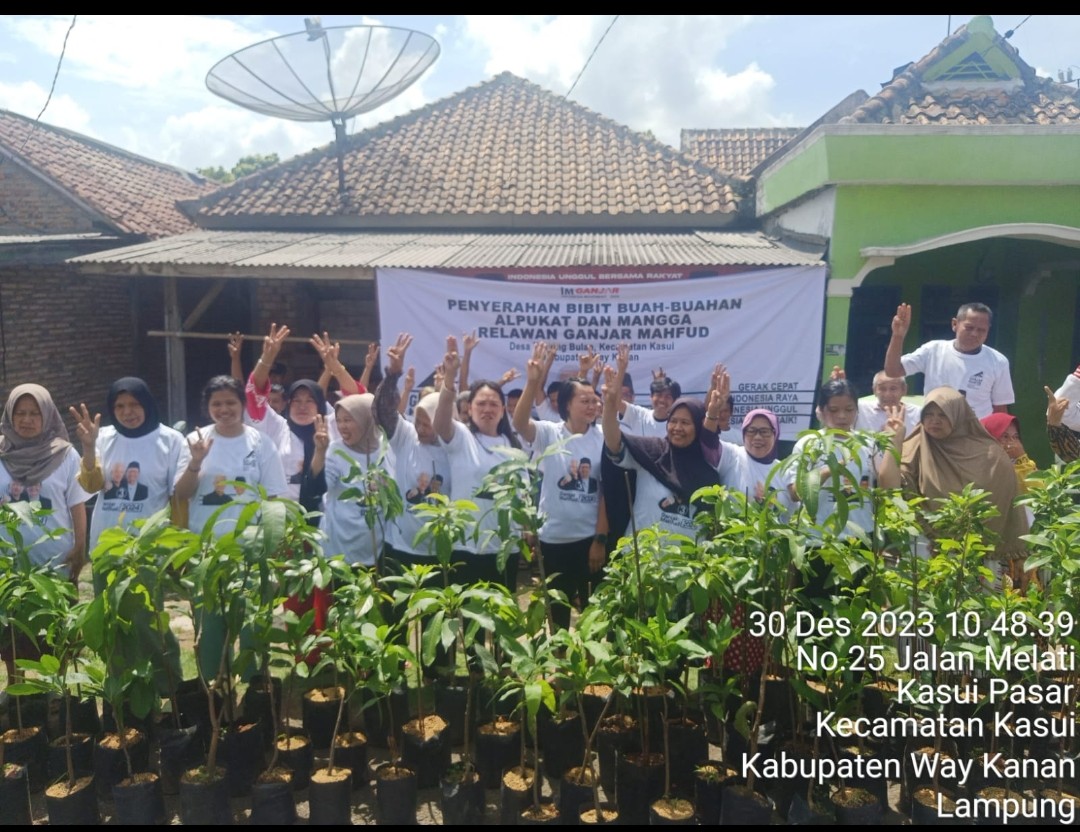 TPC dan Tim Pemenangan Ganjar Mahfud Serentak Menanam Pohon di Waykanan