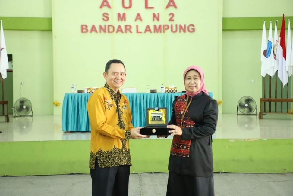 Rektor dan Jajaran Sosialisasikan PMB di SMAN 2 Bandar Lampung