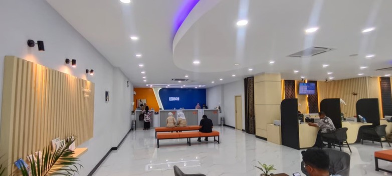 Wajah baru BRI Branch Office Cut Mutiah sebagai wujud semangat baru untuk meningkatkan kenyamanan ba