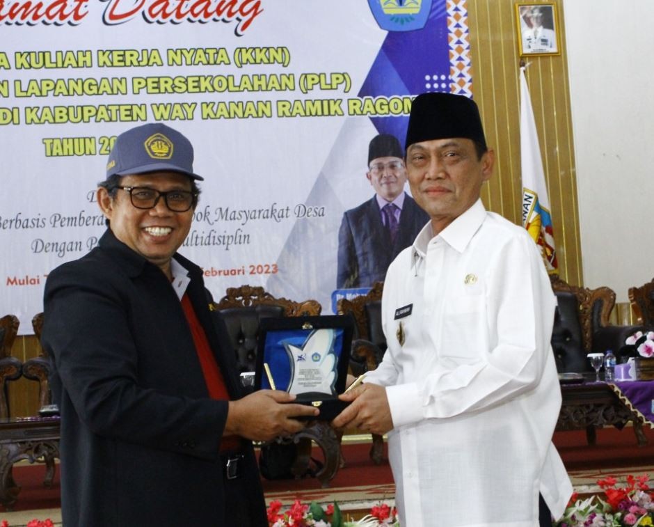 FKIP Unila Lepas Mahasiswa KKN dan PLP Periode I 2023 di Waykanan