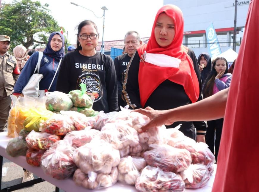 Pemkot Bandar Lampung Sukses gelar kegiatan Gerakan Pangan Murah di Taman UMKM BUng Karno