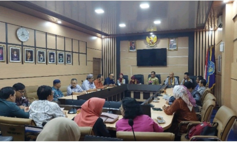 Menuju World Class University, FKIP Unila realisasikan Kerjasama Bersama FSSH Universiti Teknologi M